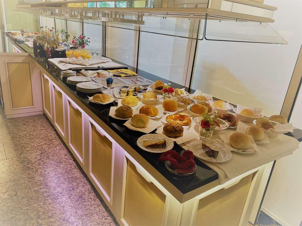 Akzent Hotel Restaurant Altdorfer Hof فاينغارتن المطعم الصورة