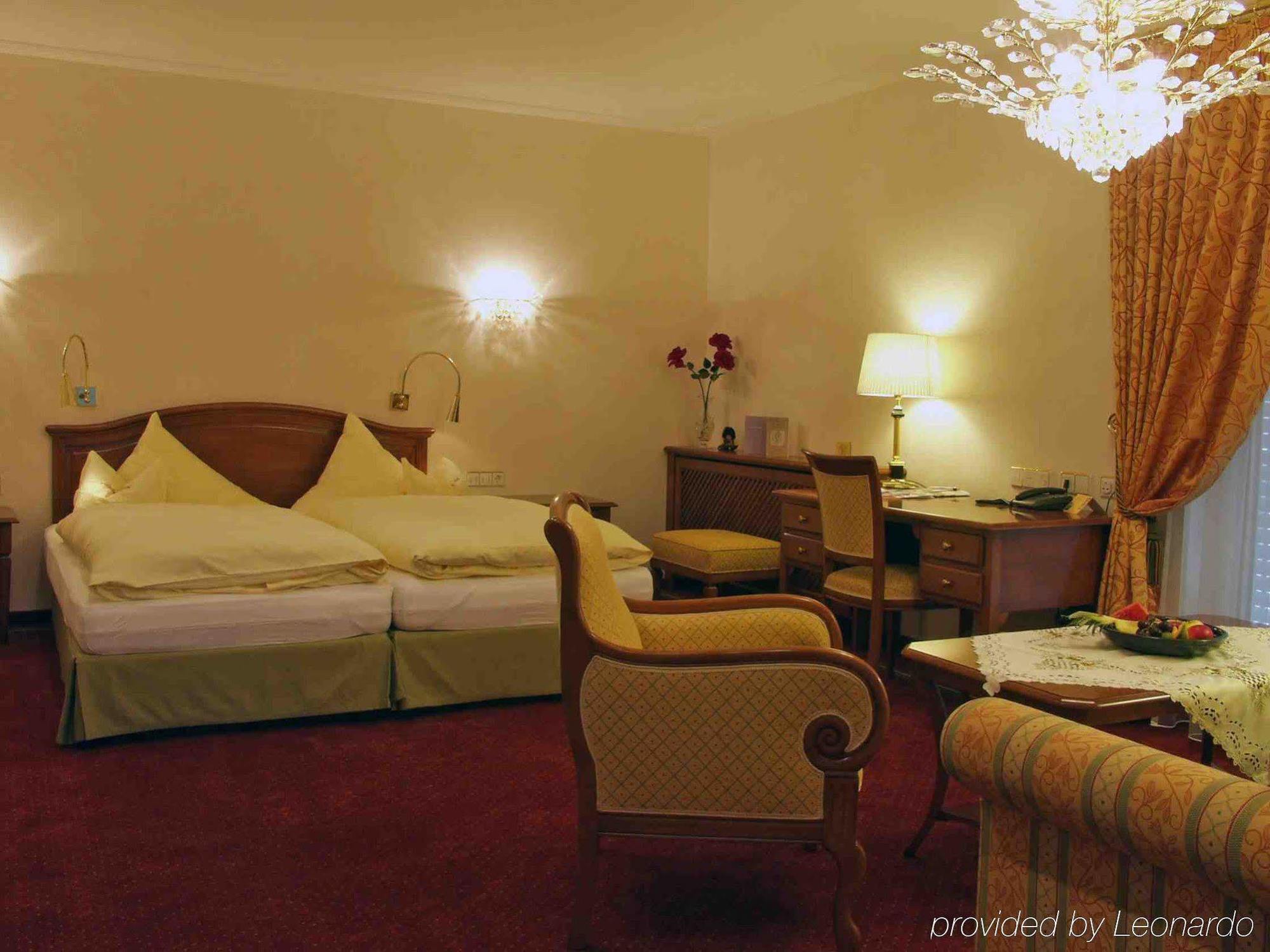 Akzent Hotel Restaurant Altdorfer Hof فاينغارتن الغرفة الصورة