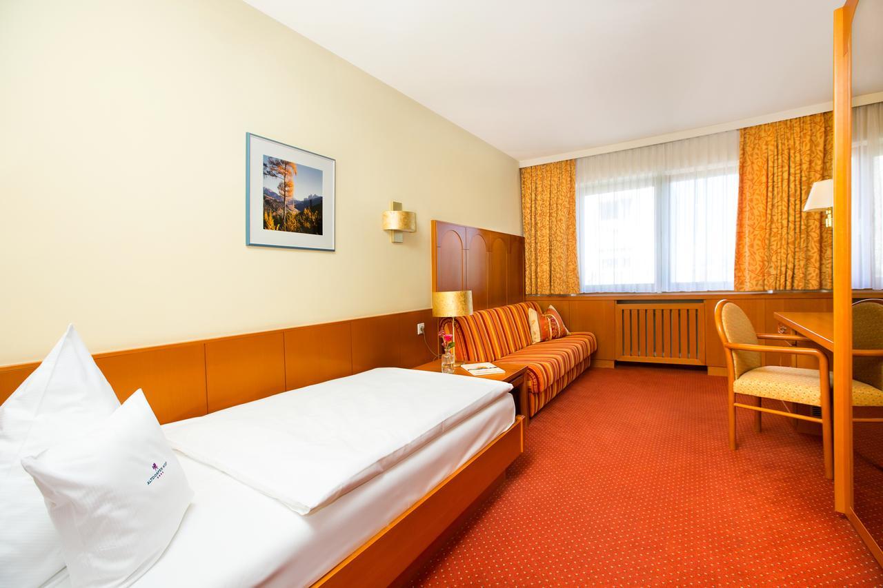 Akzent Hotel Restaurant Altdorfer Hof فاينغارتن المظهر الخارجي الصورة