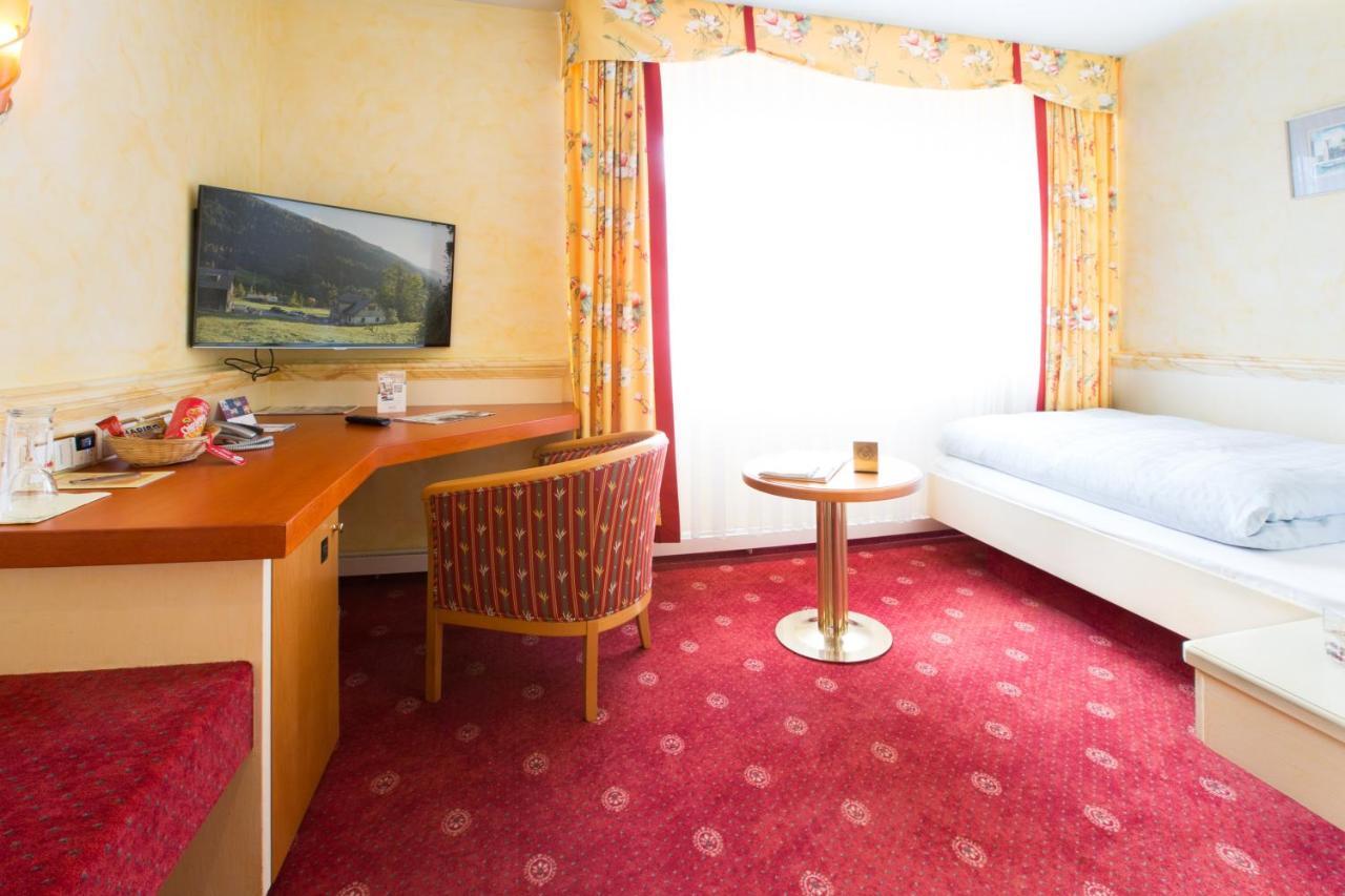 Akzent Hotel Restaurant Altdorfer Hof فاينغارتن المظهر الخارجي الصورة